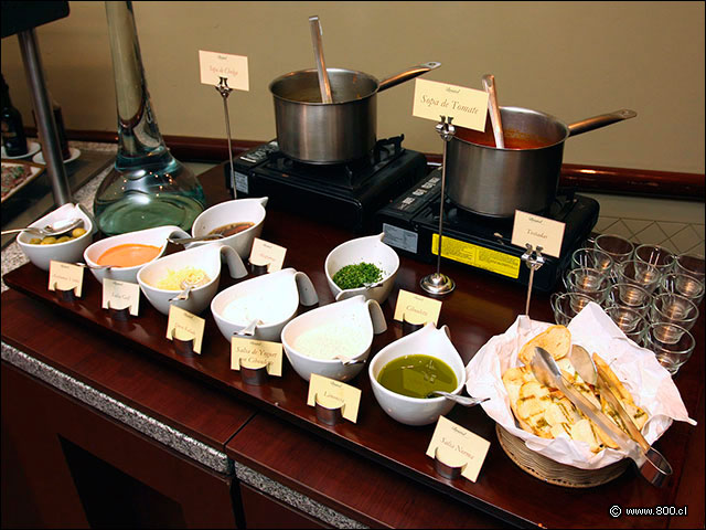 Las salsas del Buffet de Almuerzo - Bristol - Hotel Plaza San Francisco