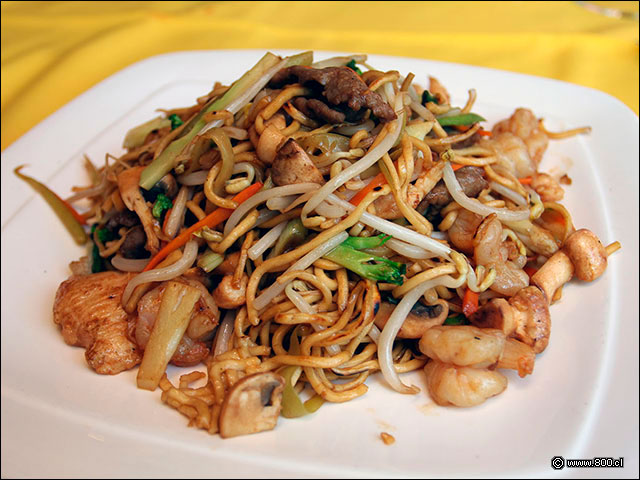 Chow mein Mixto