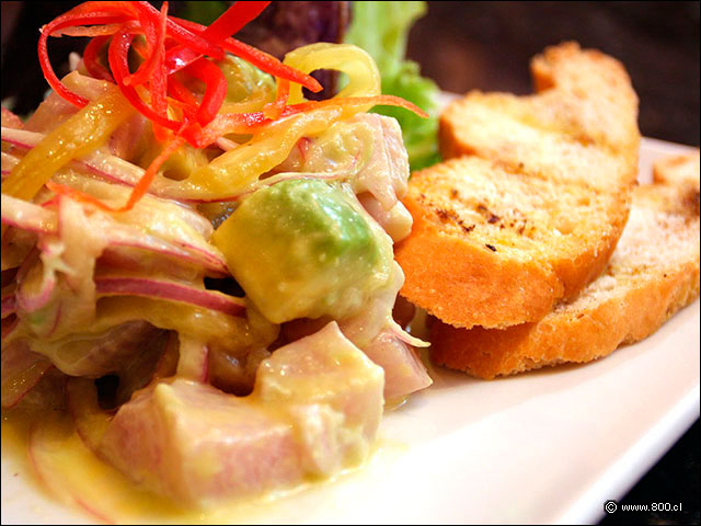 Cebiche de Corvina con dados de Reineta - Brick (Radisson Plaza Santiago)