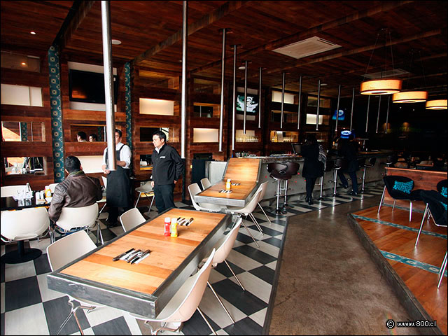 Pasillo de entrada a La Sangucher�a - La Sangucher�a (Vitacura)