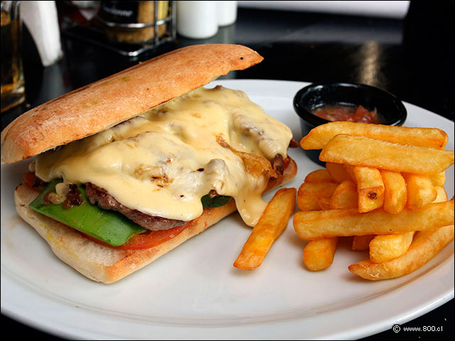 S�ndwich Don Barros Luco - La Sangucher�a (Vitacura)