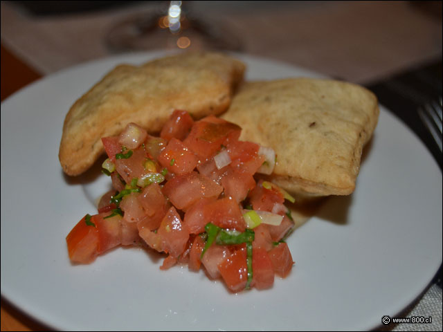 Sopaipillas con pebre versin Rapa - Motu Umanga (Hotel Hare Noi Isla de Pascua)