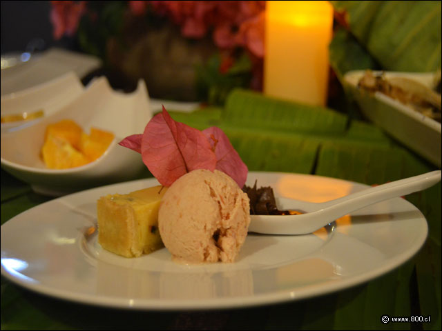 Helado de Guayaba y tarta de maracuy - Motu Umanga (Hotel Hare Noi Isla de Pascua)