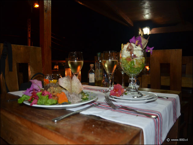 Panorama Terracero - La Taverne du Pecheurs (Isla de Pascua)