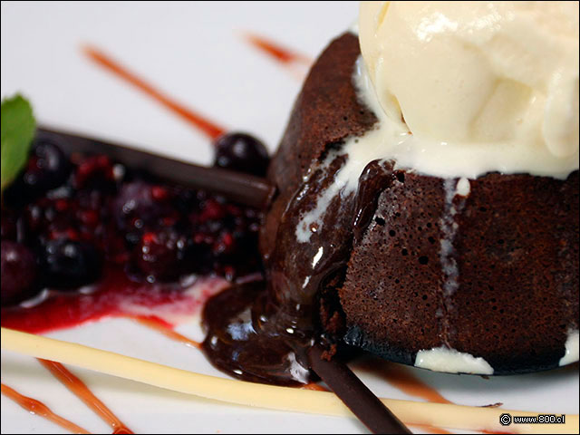 Coulant (Volcn de chocolate) - Mulato Restaurant