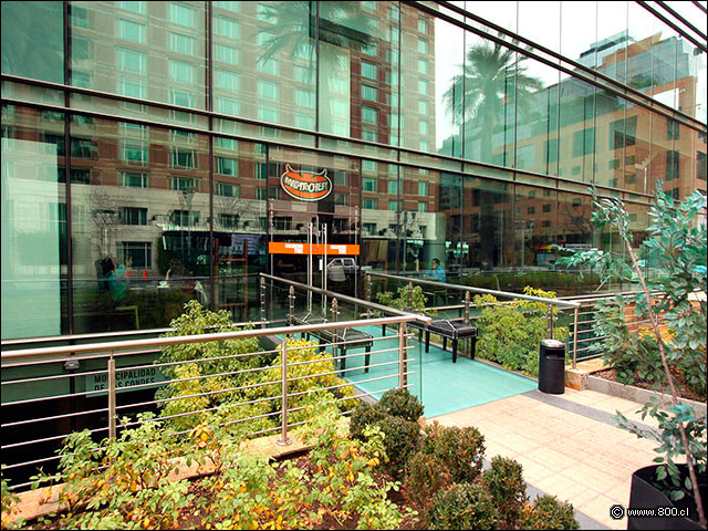 Entrada lateral a la sandwicher�a Maldito Chef  - Maldito Chef