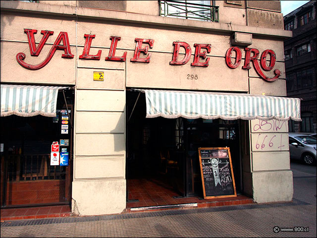 Detalle del acceso al restaurante Valle de Oro - Valle de Oro - Alameda