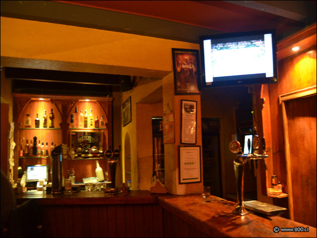 La barra - Irish Geo Pub Flannerys - Encomenderos