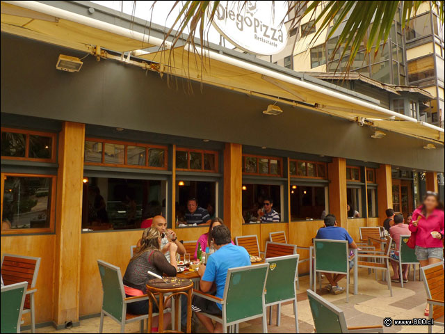 Mesas en la calle - Diego Pizza (Via del Mar)