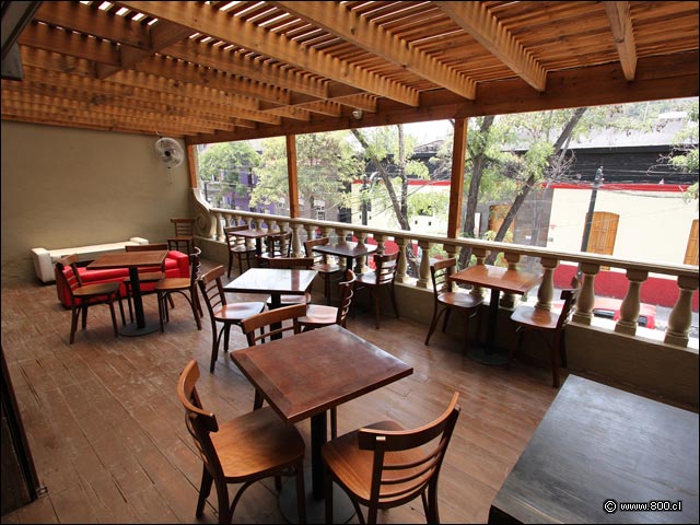 Balc�n y mesas 2 - Zabo (Bellavista)