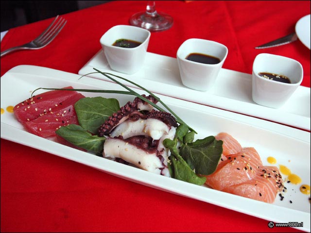 Angulo contrario de Sashimi Mixto - Un Oasis Restaurant