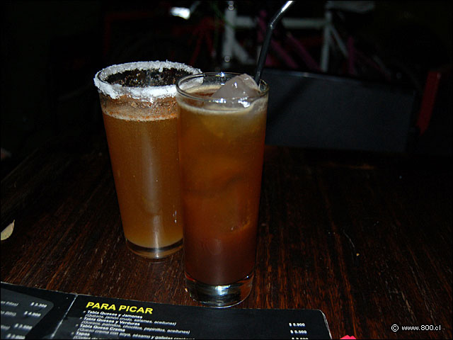 Michelada de la casa y Jagger Rubik - Restobar Rubik