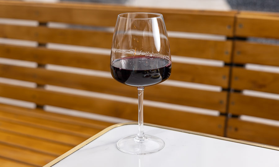 Copa de vino de la casa - Musu - Casa Costanera