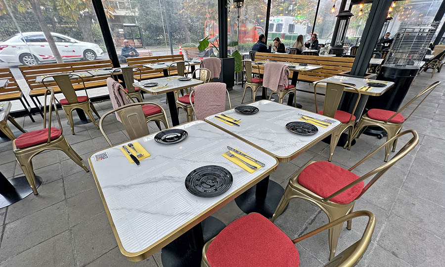 La terraza techada de Musu restaurante - Musu - Casa Costanera