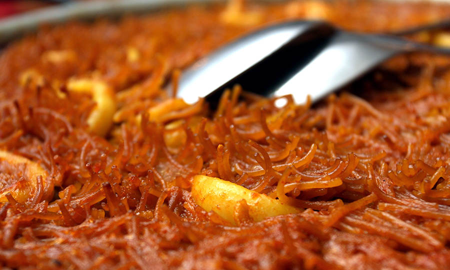 La adictiva Fideua de camarones y calamares  - La Bodeguilla de Cristbal