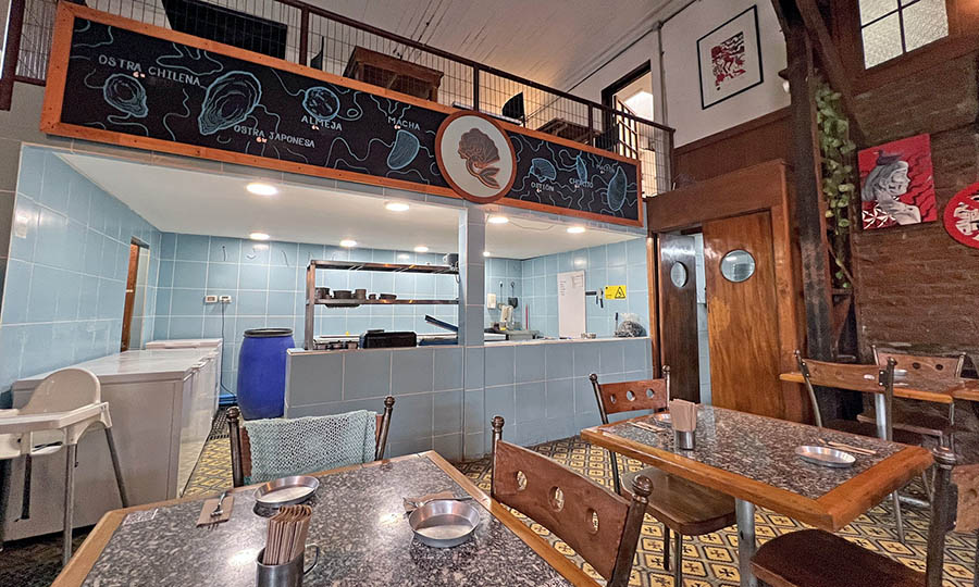 La marisquera al interior de Marina Mar de Tapas