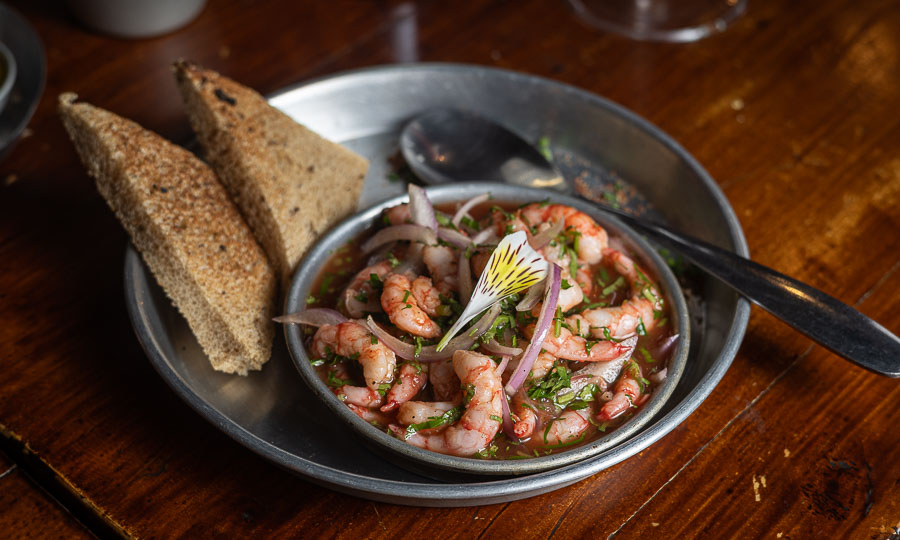 Extraordinario Ceviche de camarón chileno - Marina Mar de Tapas