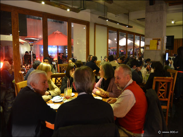 Ambiente del lugar - Tapas & Birra (Boulevard Plaza uoa)