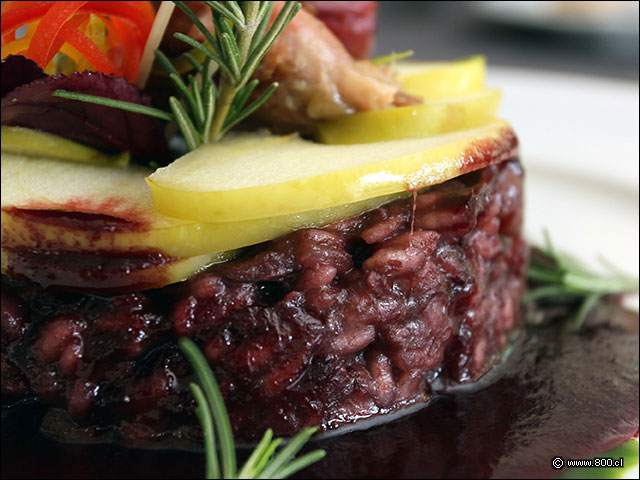 Primer plano del risotto de vino de El Cid en Hoel Sheraton Santiago - El Cid - Hotel Sheraton