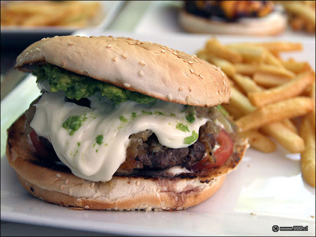 Hamburguesa Bvara en La Burguesa - La Burguesa - Providencia