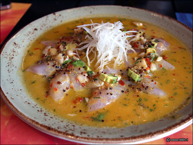 Tiradito de Corvina y Ostion - La Mar Cebichera