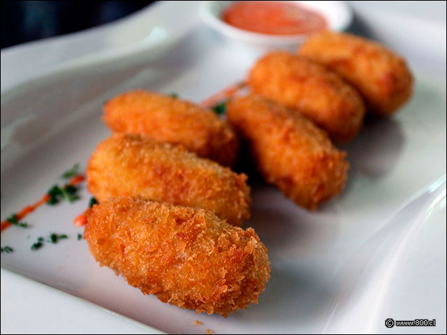 Croquetas triunfadoras rellenas de aj de gallina - Tanta - Alto Las Condes