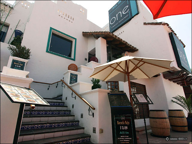 Acceso al estaurante ONE en Borde Rio - All in One