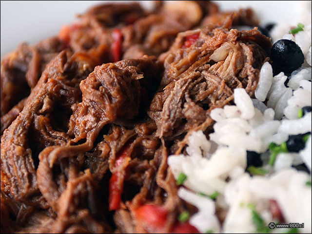 Copa vieja acompa�ada de Moros y Cristianos en restaurante One Concept - All in One