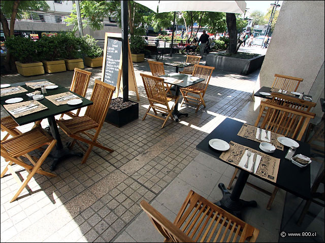 Terraza e el acceso - Le Fournil (Manuel Montt)