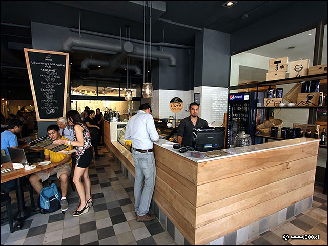 Caja y mes�n de ventas - Le Fournil (Manuel Montt)