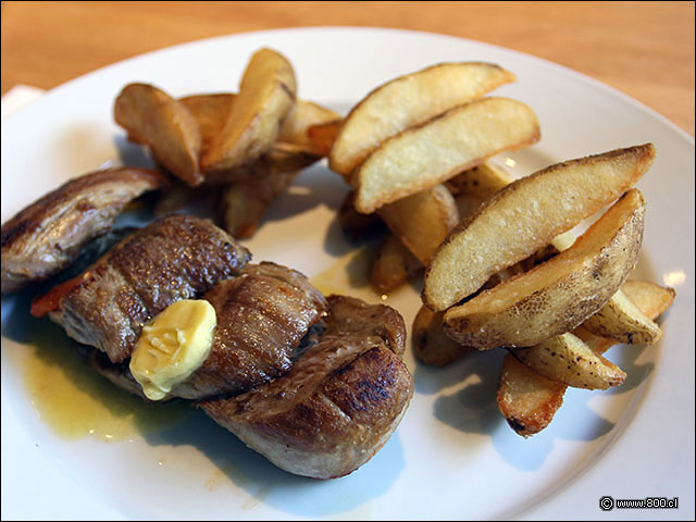 Solomillo de Cerdo con papas r�sticas - Le Fournil (Manuel Montt)