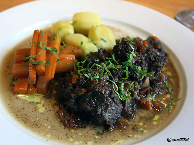 Carrillera de Res al Vino Tinto - Le Fournil (Manuel Montt)