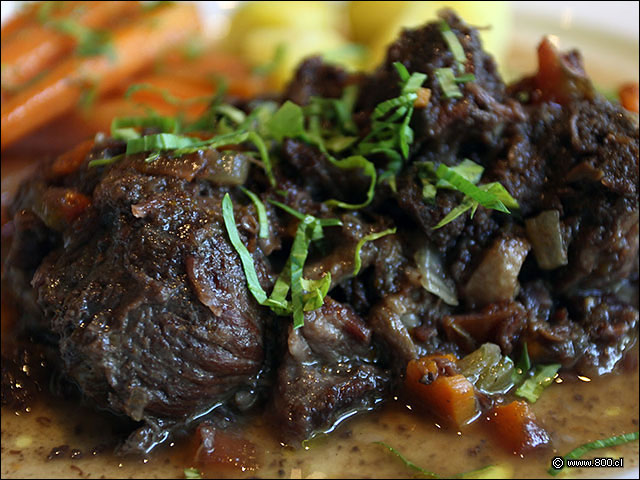 Primer Plano de la Carrillera de Res de Le Fournil - Le Fournil (Manuel Montt)