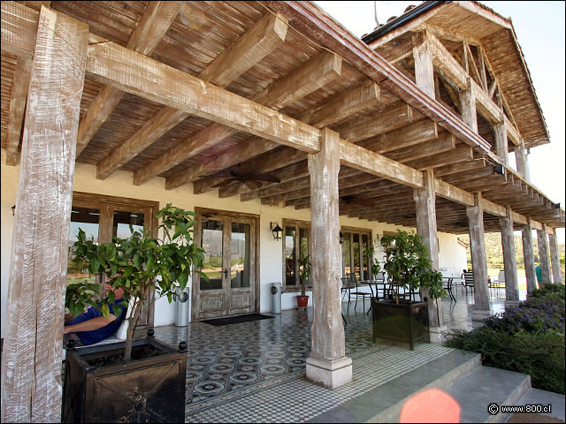 Terraza y corredores del restaurante de Via Casa Silva - Restaurante Casa Silva (San Fernando)