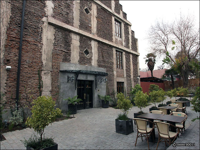 Panor�mica del patio interior y vista al hotel - Brasserie Petanque (Bellavista)