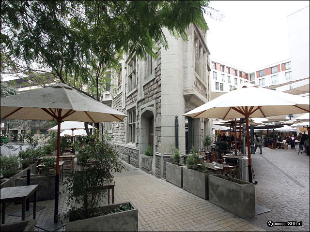 Vista de la aguda esquina del edificio que alberga Casa Lastarrias - Casa Lastarria