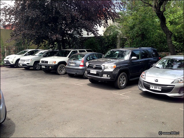 Estacionamientos al interior de la propiedad