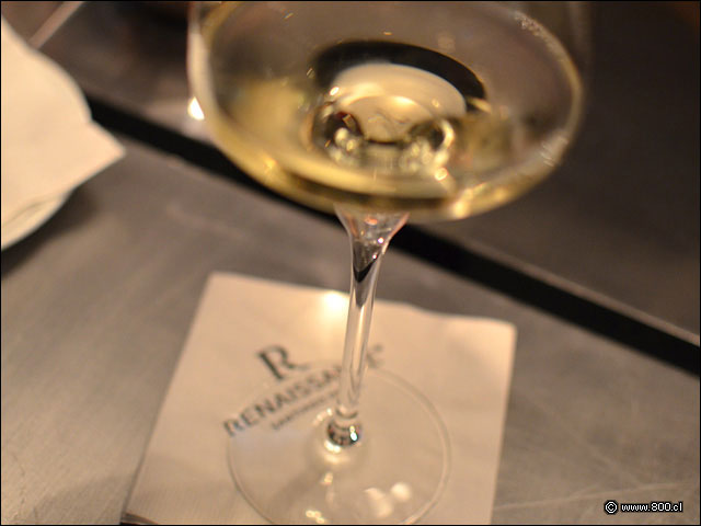 Copa de chardonnay - DBar & Lounge - Renaissance