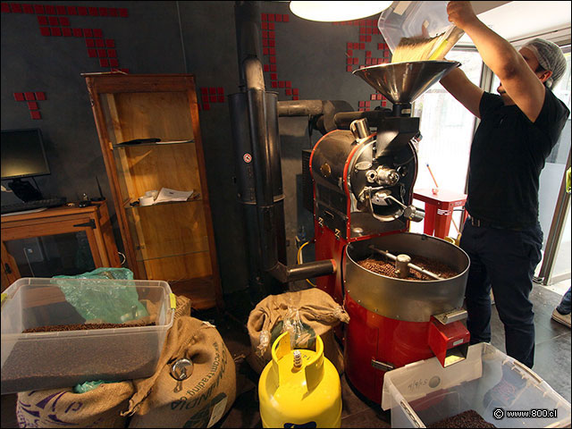 Café siempre fresco, tostado en el local