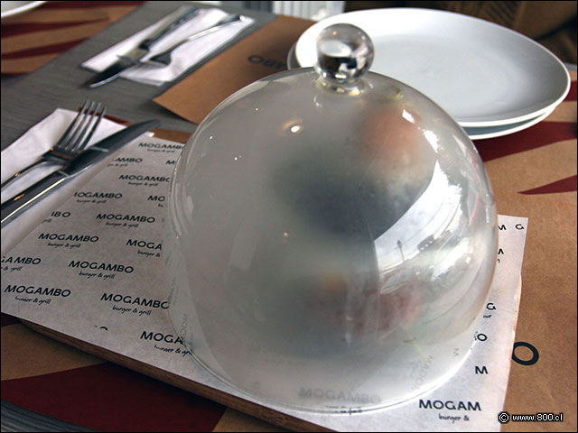 La presentaci�n de las hamburguesas en Mogambo - Mogambo