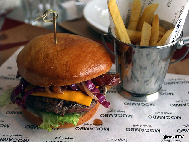 Una hamburguesa cl�sica esta BBQ Burger de Mogambo - Mogambo