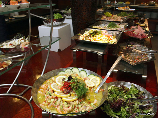 Cctel de camarones con palta en buffet de El Cid - El Cid - Hotel Sheraton