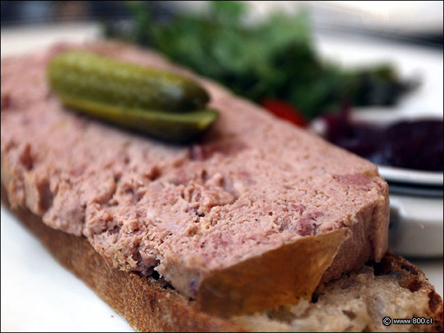 Abundante y cremosa porci�n de Pat� de Campo - Paul Restaurante (Parque Arauco)