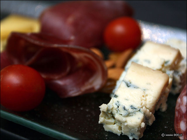 Queso azul en Tabla de Encurtidos y Quesos Franceses - Paul Restaurante (Parque Arauco)