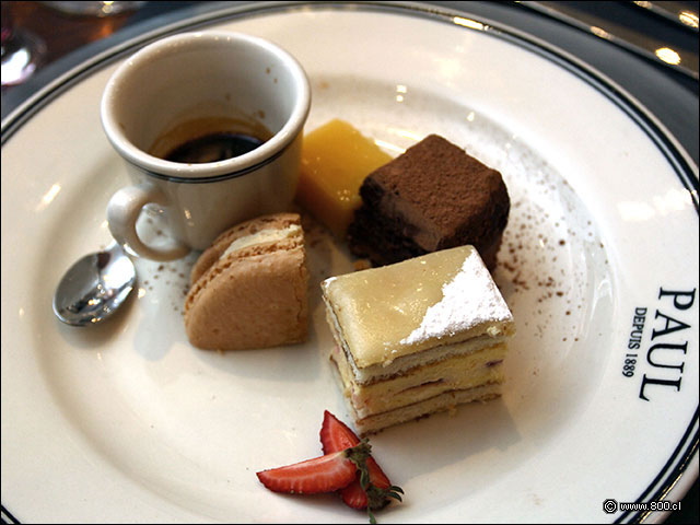 Caf� Ristretto con selecci�n de postres - Paul Restaurante (Parque Arauco)