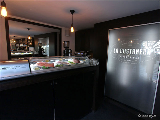 Mes�n fr�o y �rea de acceso - La Costanera