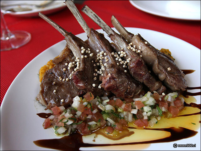 Costillas de cordero con pebre de pepino  - Bautista Gourmet