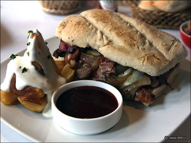 Hamburguesa Zona de Curvas - DoceTrece - Tobalaba