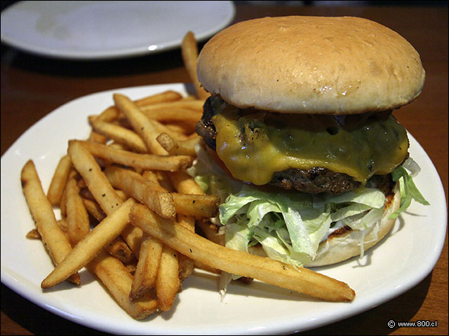 Bacon Cheese Burguer en Outback - Outback (Mall Vivo Los Trapenses)