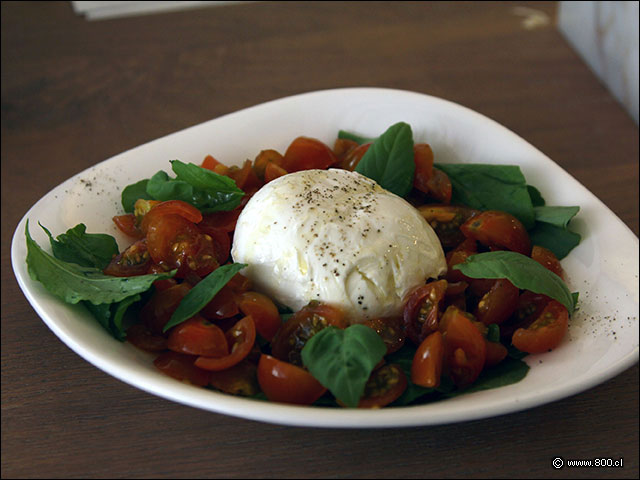 Ensalada Caprese di Bufala - Vapiano (Mall Parque Arauco)